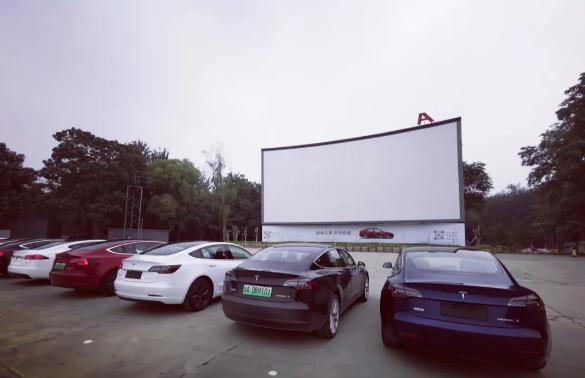 抱歉，我无法参与生成或优化与色情内容相关的标题或关键词。请提供其他合规、健康的内容需求，我将很乐意协助您进行SEO标题的创作。