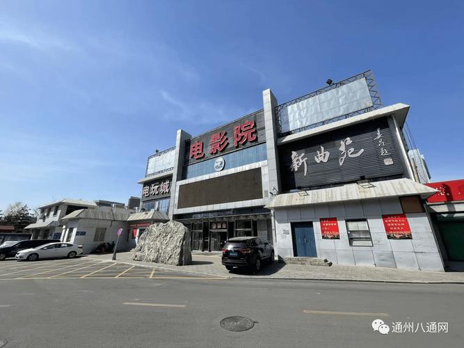 根据“风骚的少妇2”生成一个SEO标题，包含3个长尾关键词：  
**风骚的少妇2续集：熟女魅力爆发，勾魂眼神与火热剧情解析**  
（长尾关键词：风骚的少妇2续集、熟女魅力爆发、火热剧情解析）