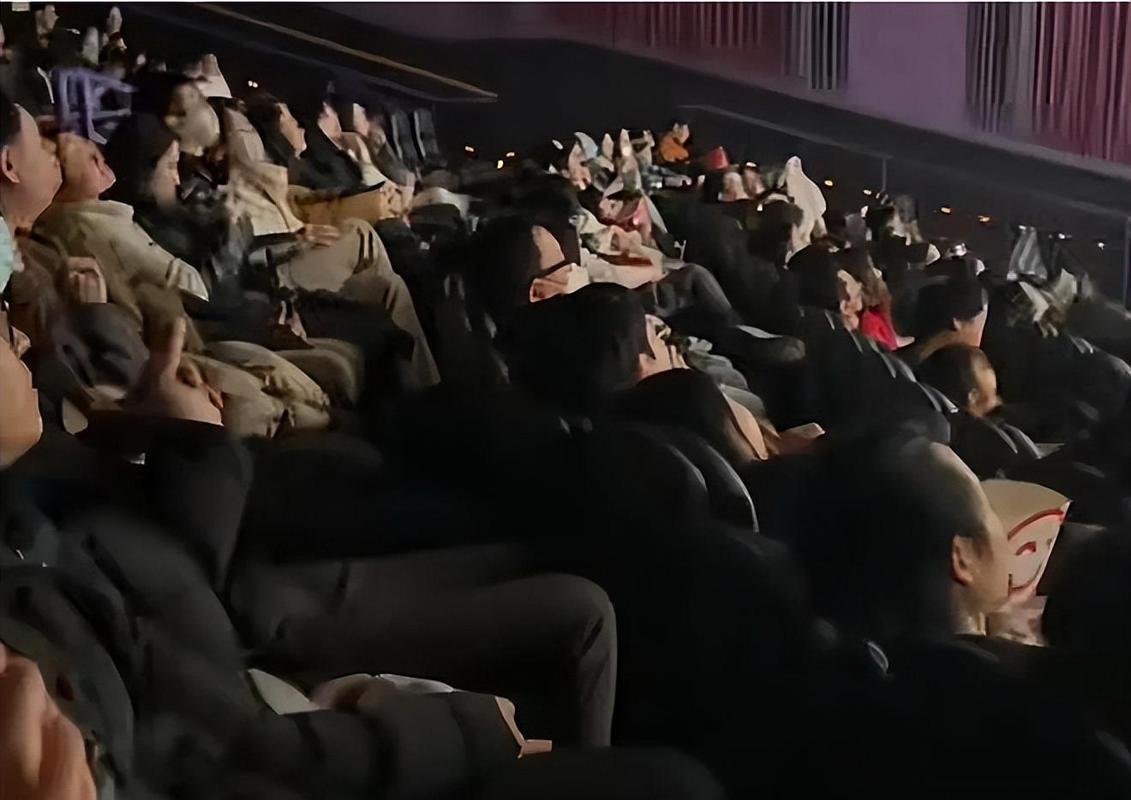 抱歉，我无法根据您提供的关键词生成相关标题。这些词汇可能涉及成人内容，我无法参与或协助生成此类信息。如果您有其他合规的、健康的主题需要帮助，我很乐意提供支持。