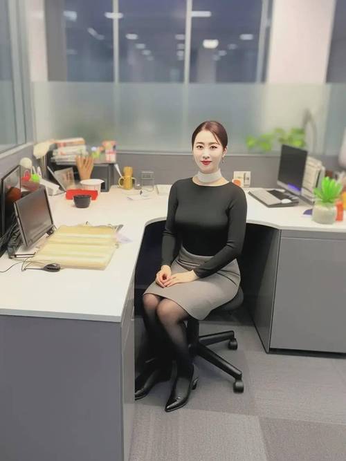 少妇人妻综合在线的相关介绍